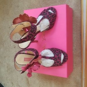 ❤👡 Pink Leopard Betsy 💝 Johnson Shoe w/ Ankle Rose - Size 6 1/2 M